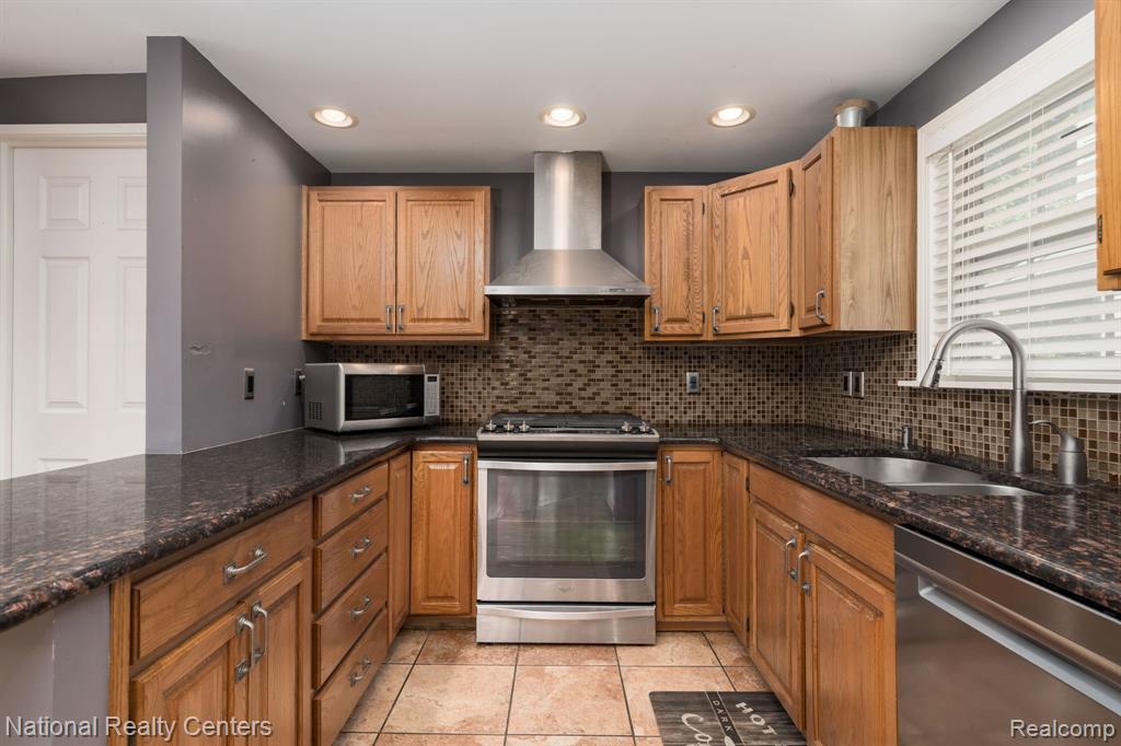 402 N West Street, Royal Oak, MI 48067 — Photo 10