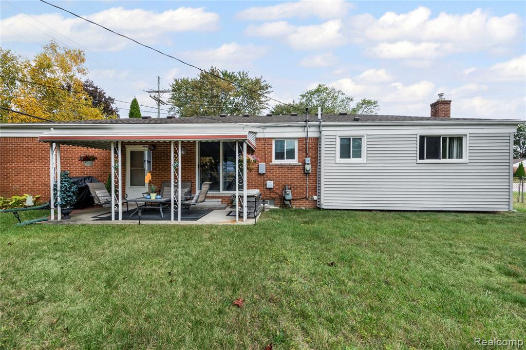 6815 Apache Trail, Westland, MI — Photo 26