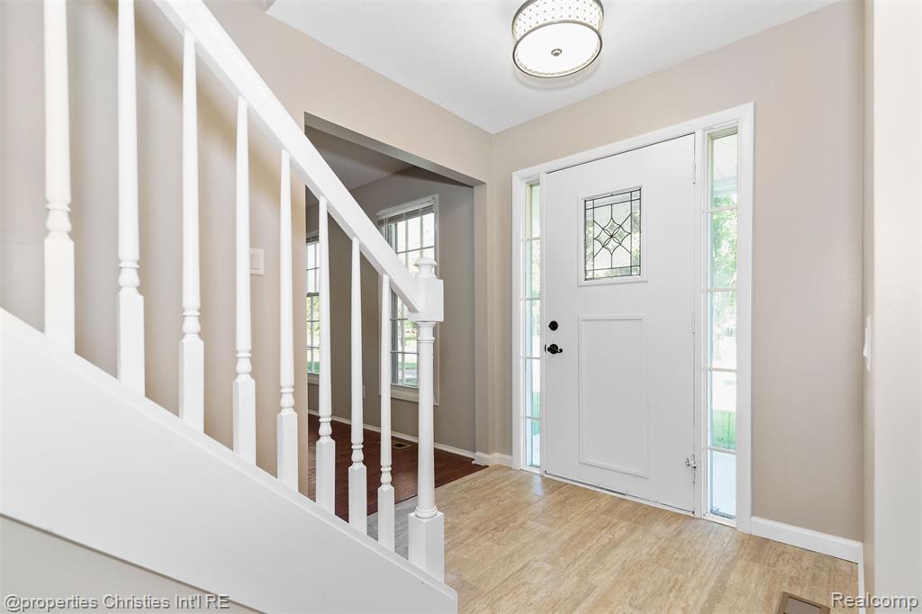 4027 Old Dominion Drive, West Bloomfield, MI 48323 — Photo 9