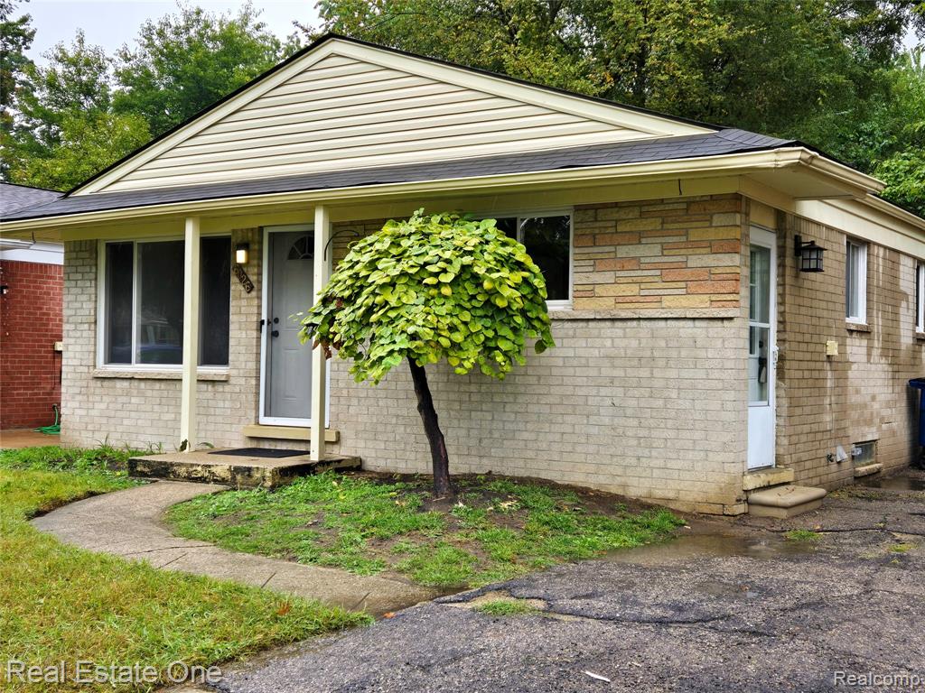 6026 Wilmer Street, Westland, MI — front exterior
