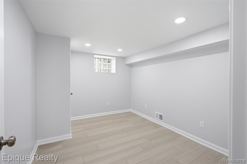852 Melrose Street, Pontiac, MI 48340 — Photo 19