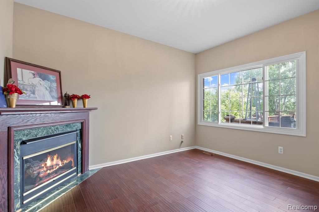 8950 WOODLORE SOUTH Drive, Plymouth, MI 48170 — Photo 24