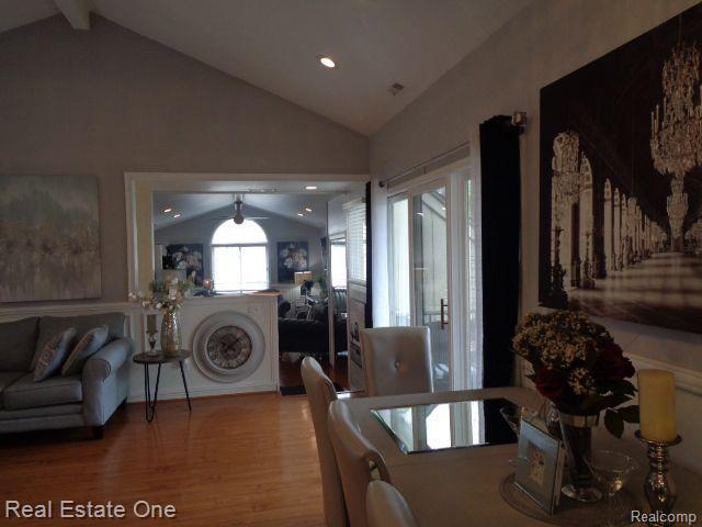 29441 LAUREL Drive, Farmington Hills, MI 48331 — Photo 18