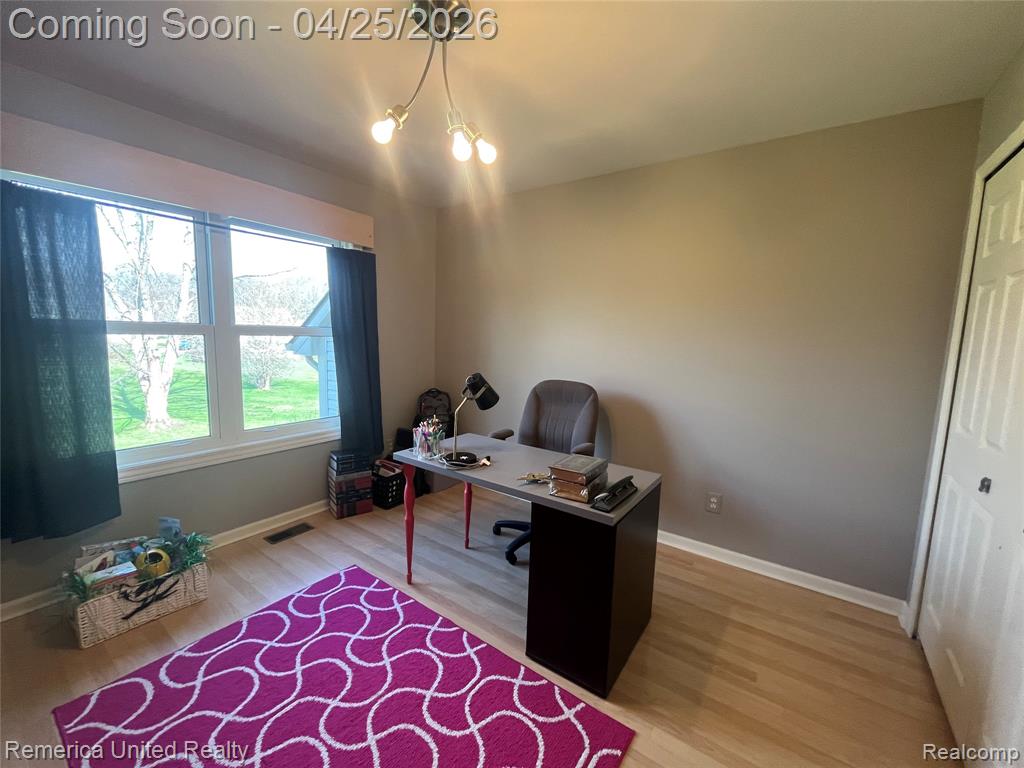 2505 Foxgrove Court, Highland, MI 48356 — Photo 25