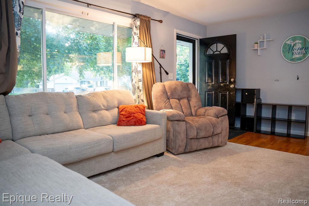 4505 Old Carriage Road, Flint, MI 48507 — Photo 13