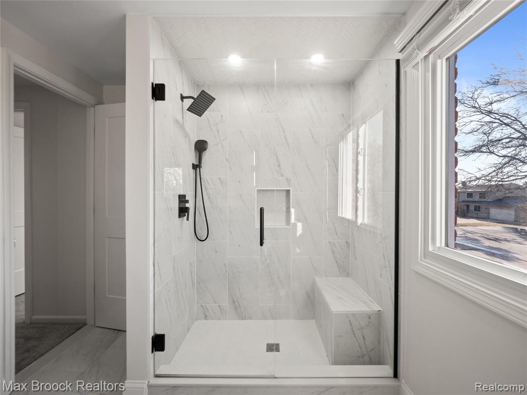 6150 Anne Drive, West Bloomfield, MI — Photo 11