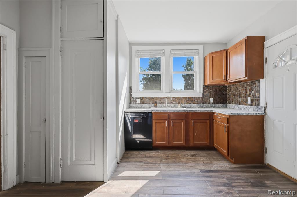 1945 Atkinson Street, Detroit, MI 48206 — Photo 21