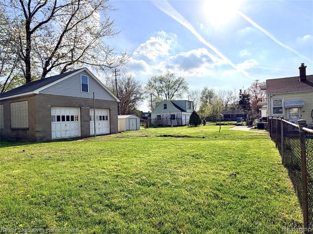 13718 Julius Avenue, Warren, MI 48089 — Photo 9