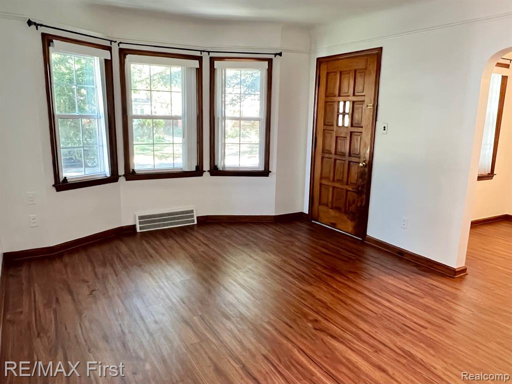 559 Gardendale Street, Ferndale, MI 48220 — Photo 4