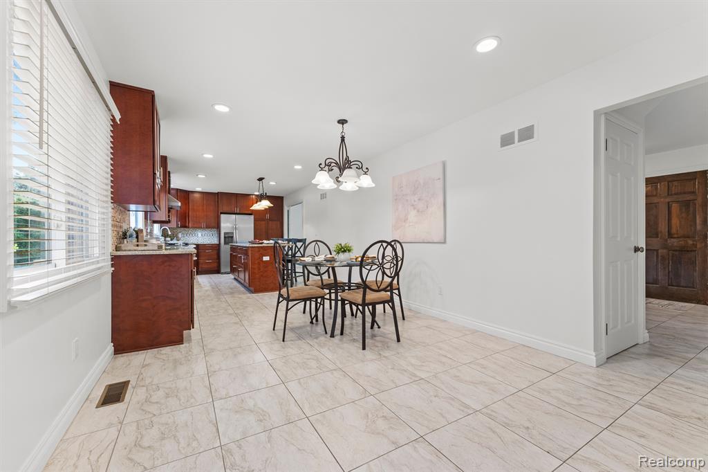 42275 CHATTERTON Court, Northville, MI 48168 — Photo 8