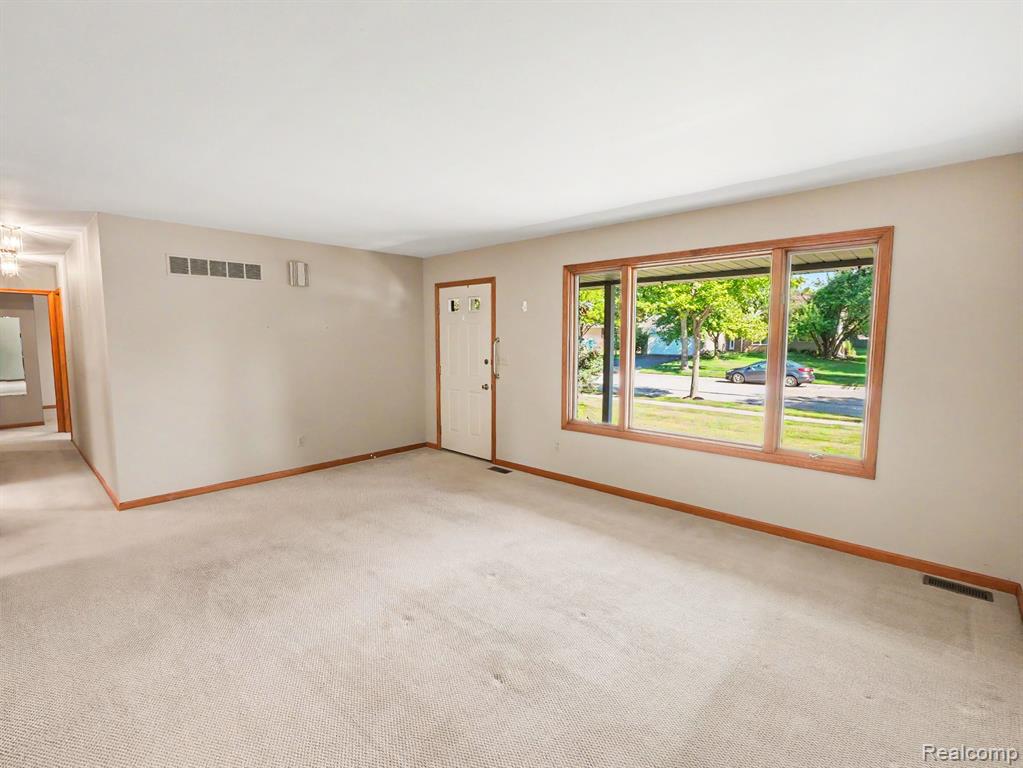 415 Bennington Court, Saline, MI 48176 — Photo 5