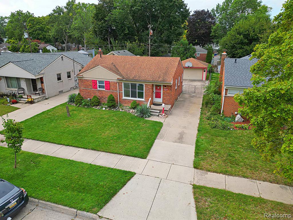9929 DEERING Street, Livonia, MI 48150 — Photo 2