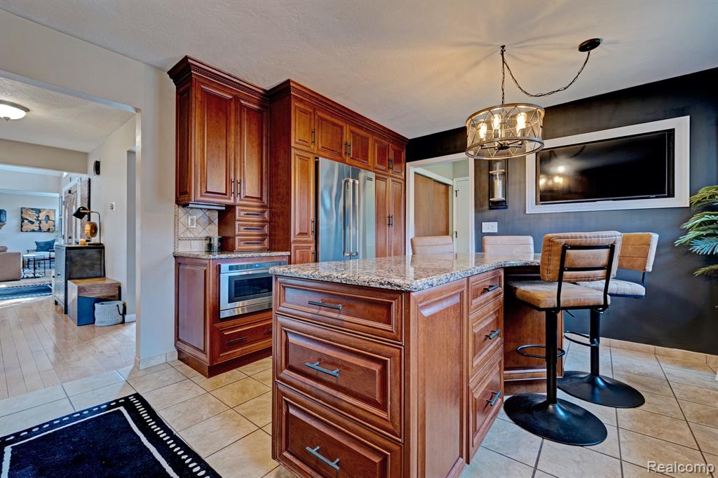 4704 CRUTCHFIELD Drive, Saginaw, MI 48638 — Photo 17