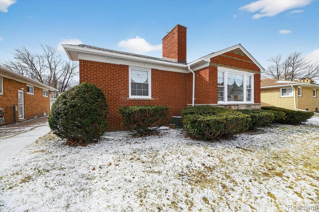 17314 Collinson Avenue, Eastpointe, MI 48021 — Photo 4