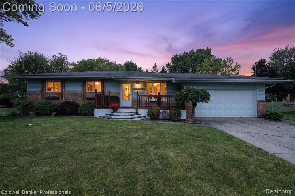 6076 Wild Turkey Road, Grand Blanc, MI 48439 — front exterior