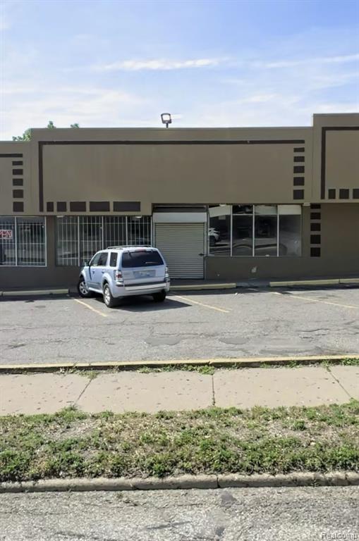 640 Auburn Avenue, Pontiac, MI 48342 — front exterior