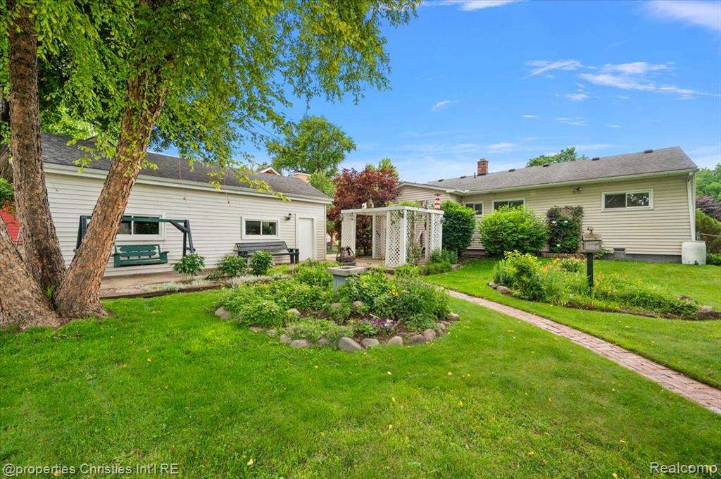 735 Novi Street, Northville, MI 48167 — Photo 33