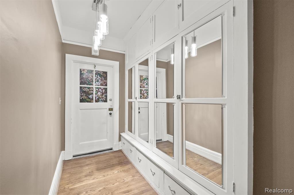 8120 E Jefferson Avenue, 7D, Detroit, MI 48214 — Photo 9