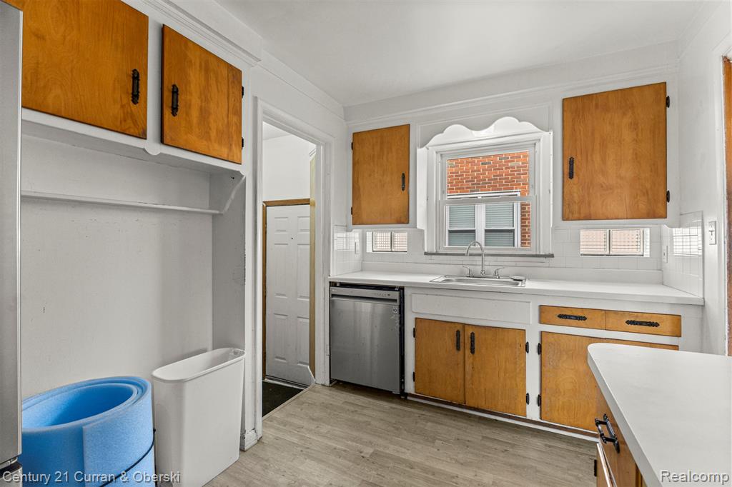 7668 Cortland Avenue, Allen Park, MI 48101 — Photo 13