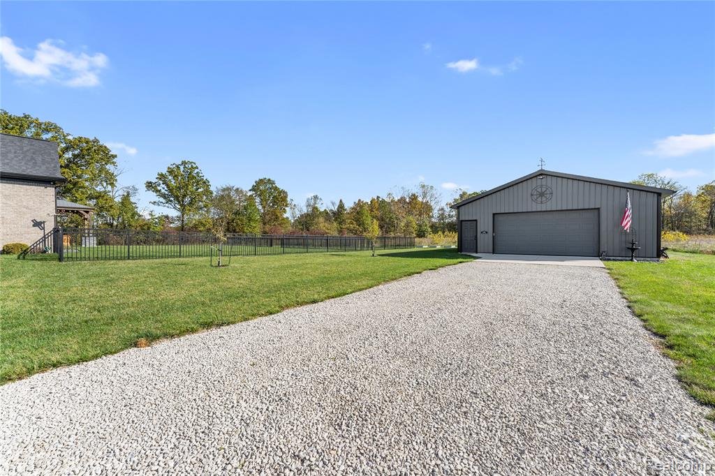 13498 Exeter Road, Carleton, MI 48117 — Photo 45