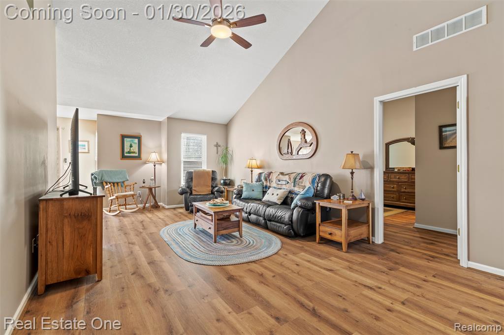 5481 Greenway Drive, 79, Trenton, MI 48183 — Photo 7
