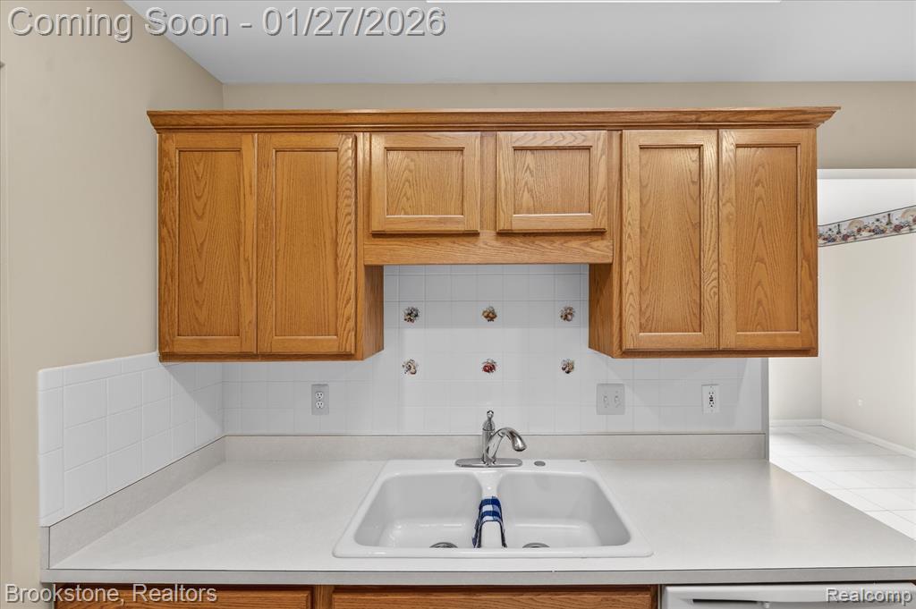 48686 French Creek Court, Utica, MI 48315 — Photo 22