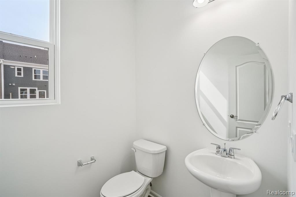 42819 Atwood Avenue, Novi, MI — Photo 25