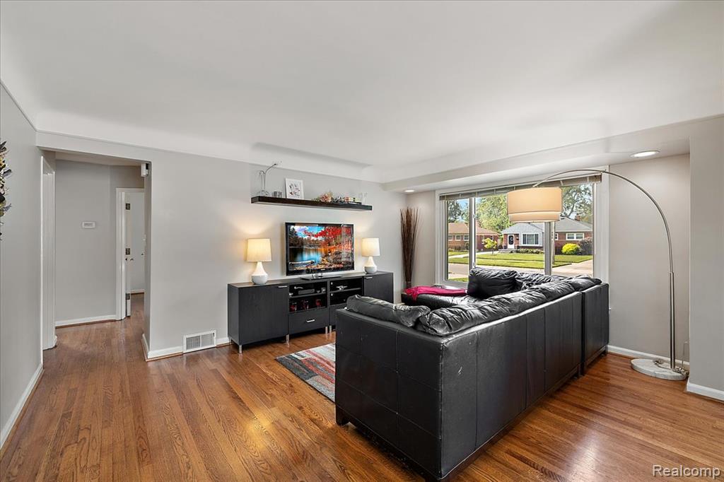 436 W Sunnybrook Drive, Royal Oak, MI 48073 — Photo 5