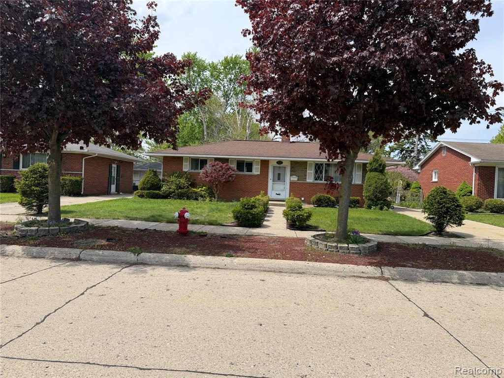 9001 Shannon Drive, Sterling Heights, MI 48314 — Photo 2