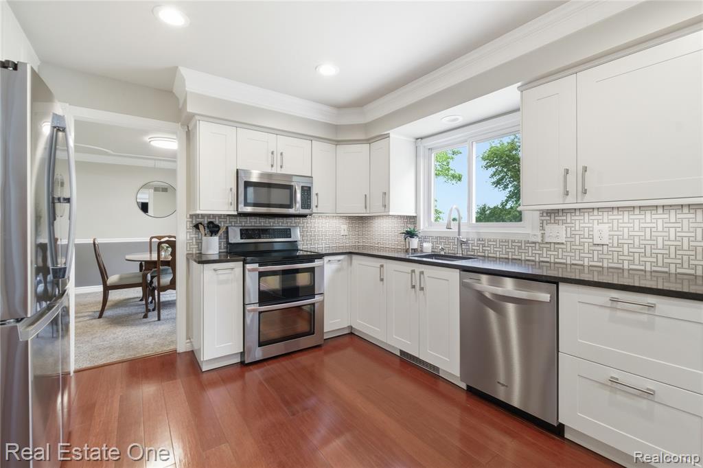 219 Briarwood Drive, Highland, MI — Photo 13
