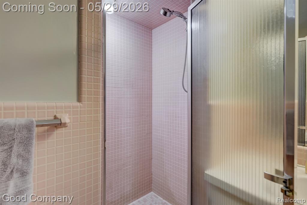1371 Winchcombe Drive, Bloomfield Hills, MI 48304 — Photo 20