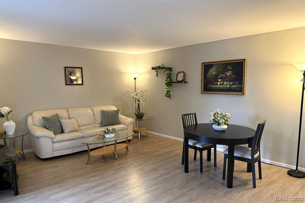 1050 Wall Street, 2E, Ann Arbor, MI 48105 — Photo 8