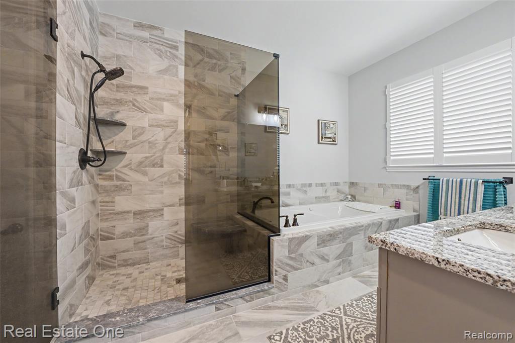 17481 Tiger Drive, Macomb, MI 48042 — Photo 18