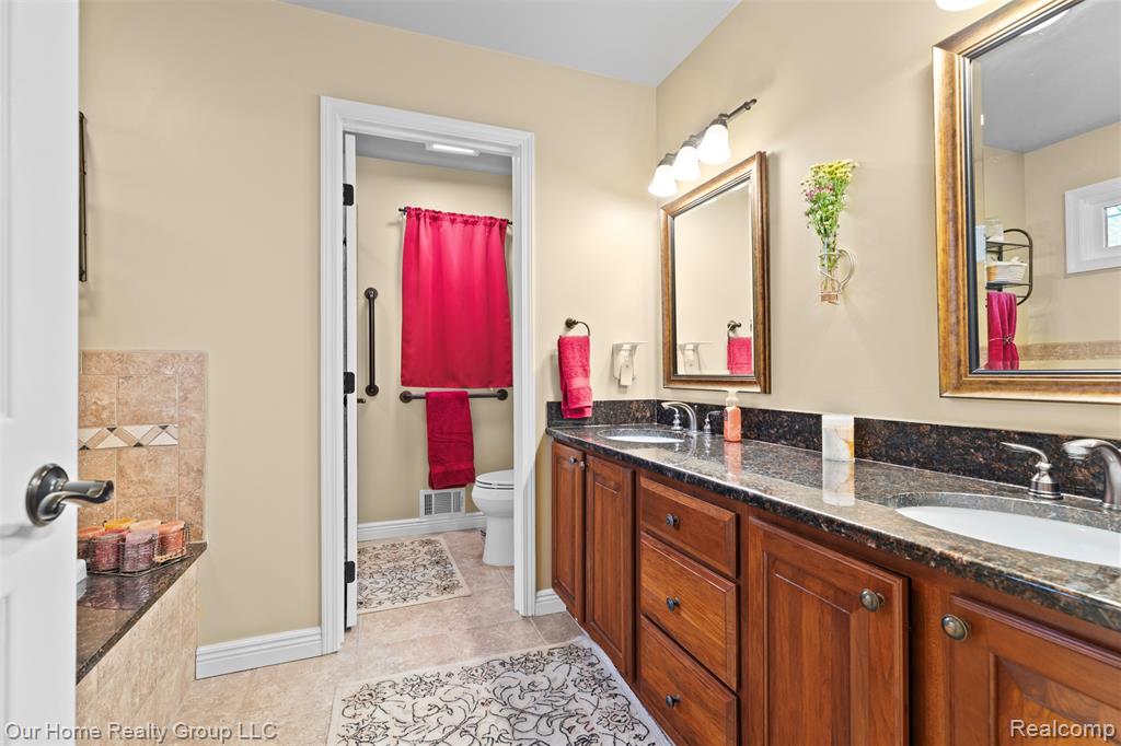 7805 Partridge Hill Drive, Brighton, MI 48116 — Photo 20