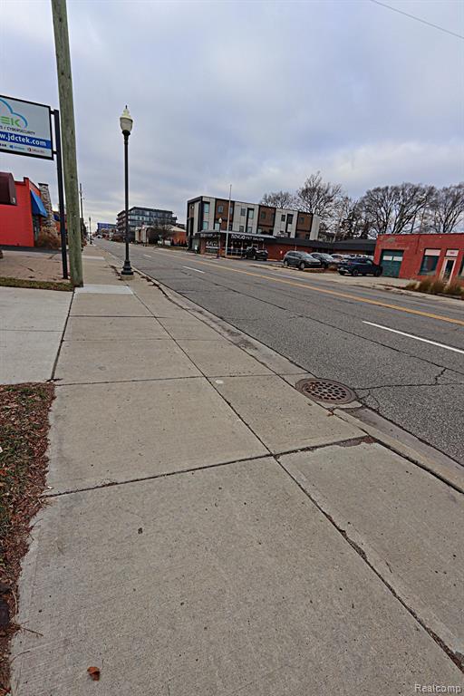 802 E 11 MILE Road, Royal Oak, MI 48067 — Photo 28