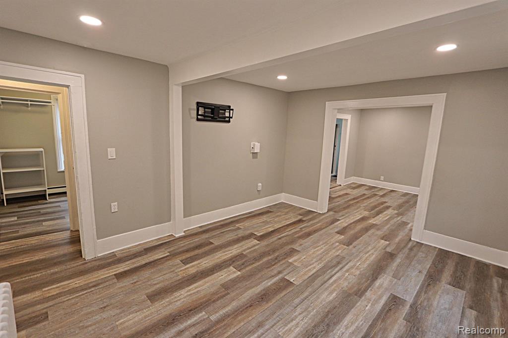 226 N SUMMIT Street, Ypsilanti, MI 48197 — Photo 4