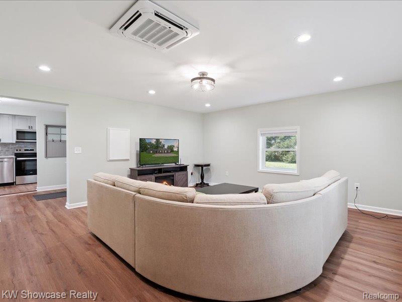 4581 Parker Drive, Howell, MI 48843 — Photo 13
