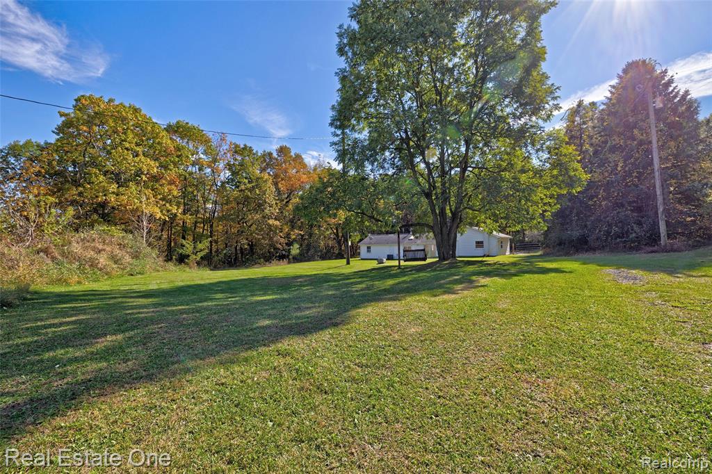 9150 Rattalee Lake Road, Clarkston, MI 48348 — Photo 44