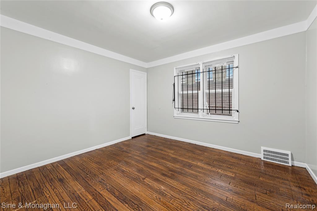 16286 E State Fair Street, Detroit, MI 48205 — Photo 9