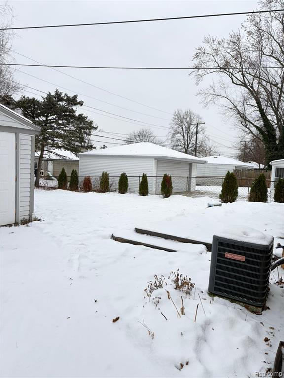 430 Henry Ruff Road, Garden City, MI — Photo 28