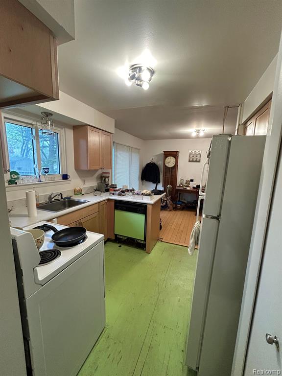 580 COLEBROOK Drive, Troy, MI 48083 — Photo 7
