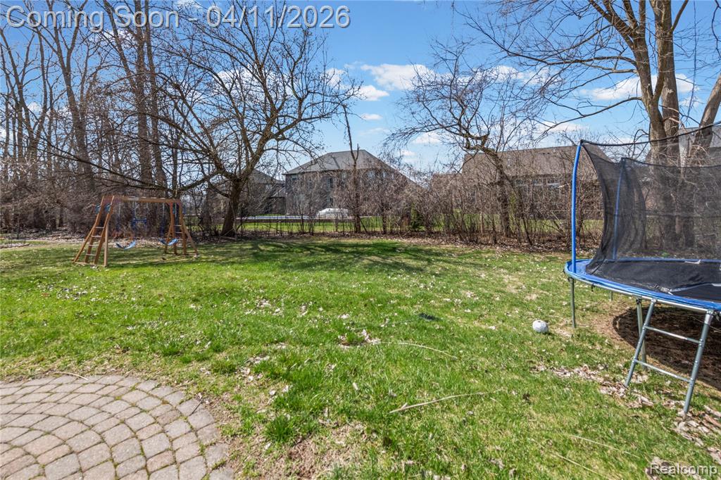 5325 Allison Drive, Troy, MI 48085 — Photo 39