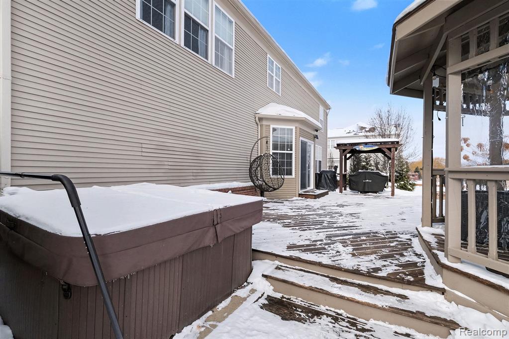 8375 Oxford Lane, Grand Blanc, MI 48439 — Photo 30