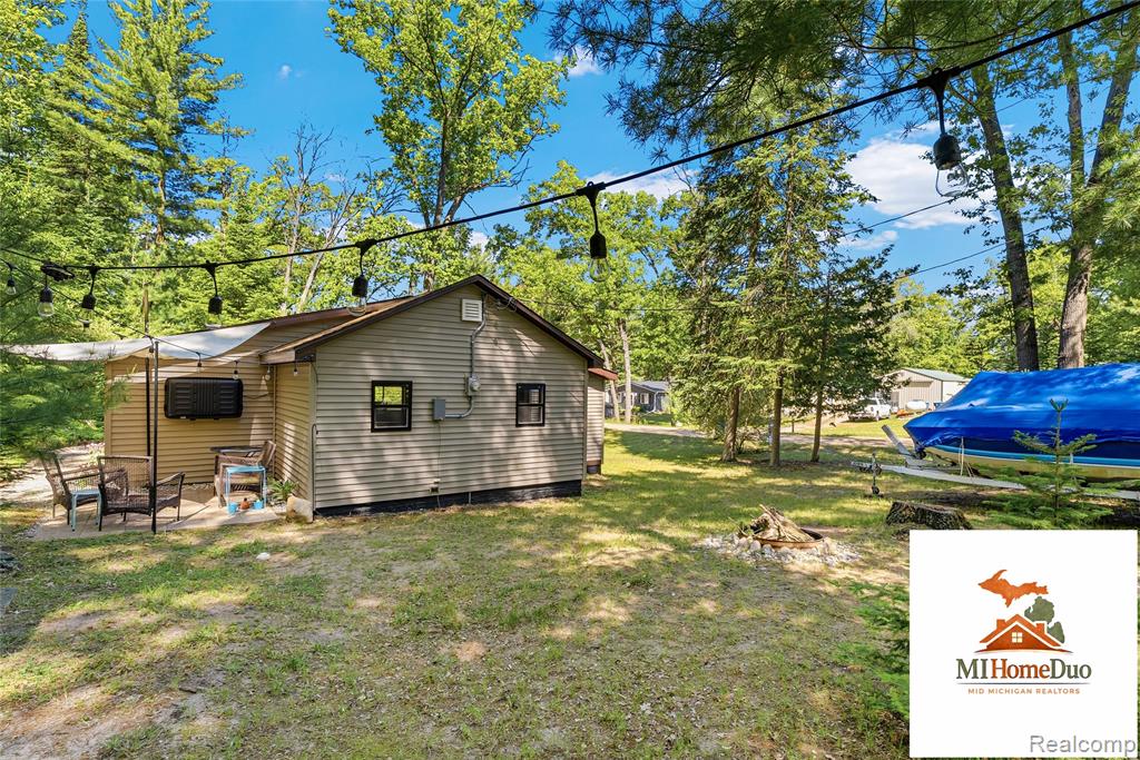 6960 Rumsay Street, Harrison, MI 48625 — Photo 5