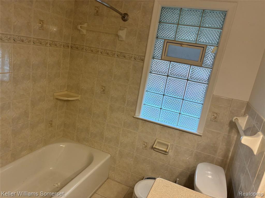 18031 Mott Avenue, Eastpointe, MI 48021 — Photo 23
