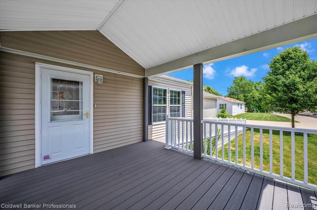 289 Pompano Court, Lapeer, MI 48446 — Photo 6