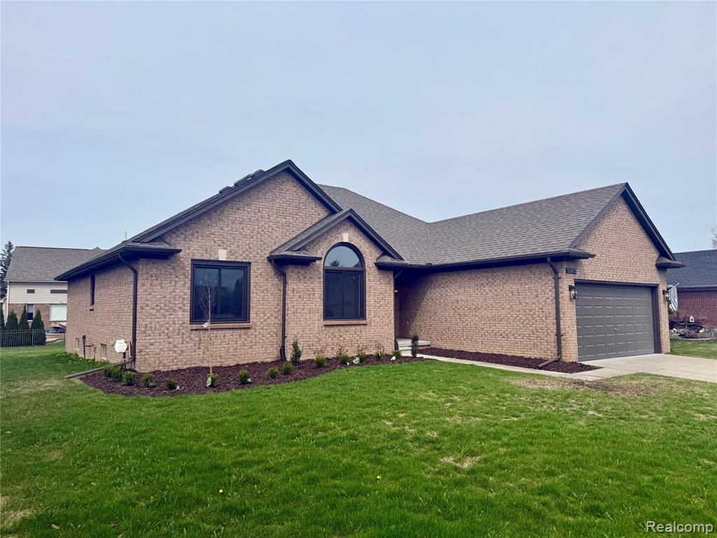 51073 Pinewood Drive, Macomb, MI 48042 — Photo 2