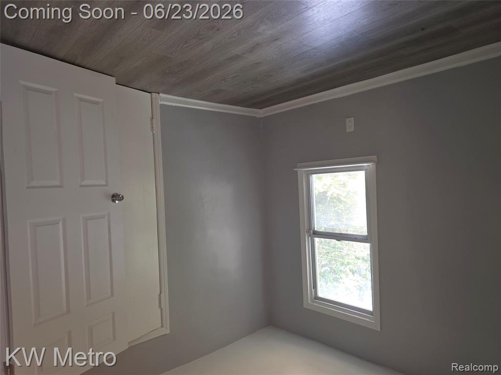 19350 Huntington Road, Detroit, MI 48219 — Photo 9