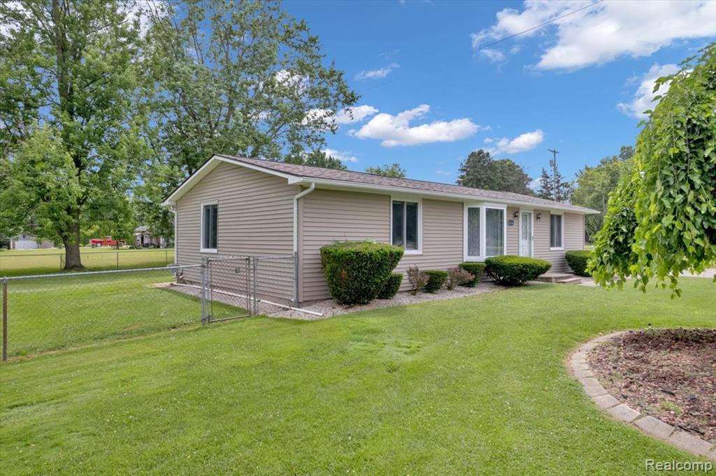 6516 Weyer Road, Imlay City, MI 48444 — Photo 27
