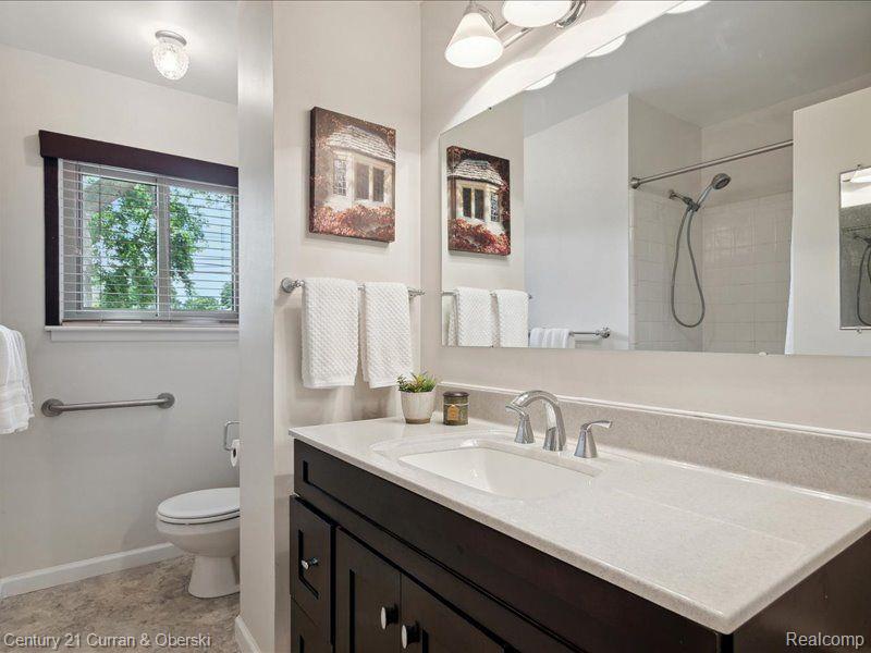 40509 PINETREE Drive, Plymouth, MI 48170 — Photo 8